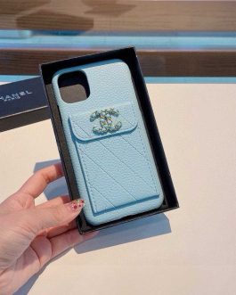 Etui na telefon Chanel, pokrowec obudowa okladka Prada prezent