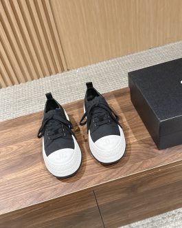 Chanel Sneakersy, trampki, tenisówki, buty, skora