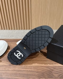 Chanel Sneakersy, trampki, tenisówki, buty, skora