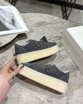 Prada Sneakersy, trampki, tenisówki, buty, skora