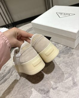 Prada Sneakersy, trampki, tenisówki, buty, skora