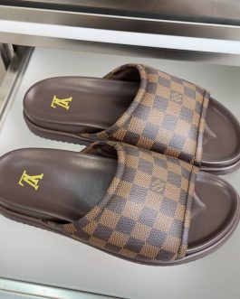 Louis Vuitton Buty, sandaly klapki, skora