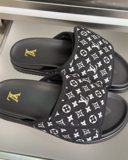 Louis Vuitton Buty, sandaly klapki, skora