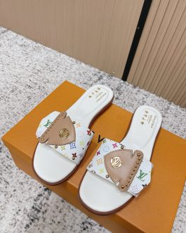 Louis Vuitton Buty, sandaly klapki, skora