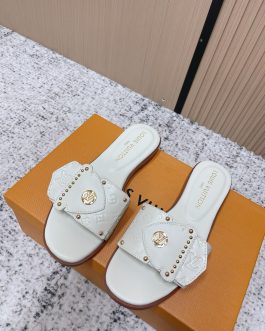 Louis Vuitton Buty, sandaly klapki, skora