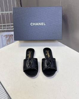 Chanel Buty, sandaly klapki, skora
