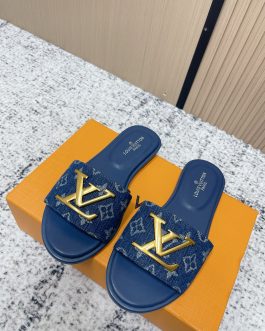Louis Vuitton Buty, sandaly klapki, skora