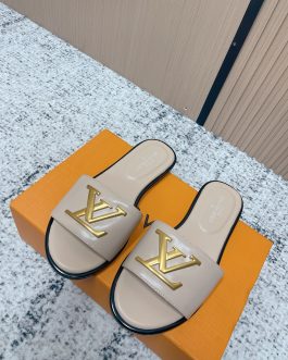 Louis Vuitton Buty, sandaly klapki, skora