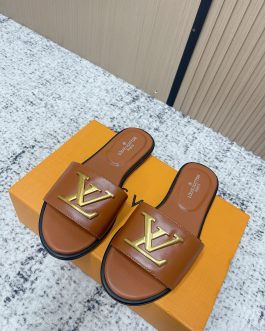 Louis Vuitton Buty, sandaly klapki, skora