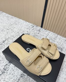 Chanel Buty, sandaly klapki, skora