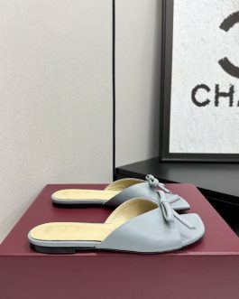 Dior Buty, sandaly klapki, skora
