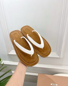 Miu Miu Buty, sandaly klapki, skora