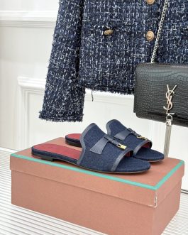 Loro Piana Buty, sandaly klapki, skora