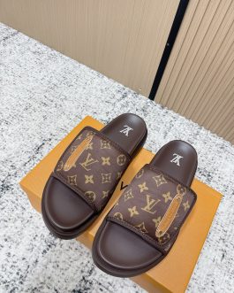 Louis Vuitton Buty, sandaly klapki, skora