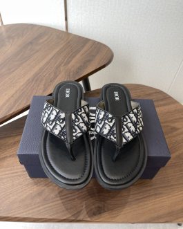 Dior Buty, sandaly klapki, skora