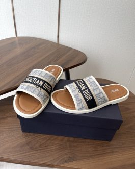 Dior Buty, sandaly klapki, skora