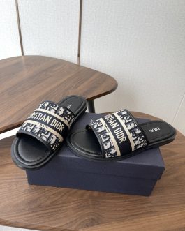 Dior Buty, sandaly klapki, skora