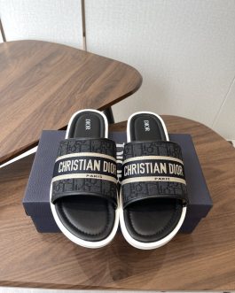 Dior Buty, sandaly klapki, skora