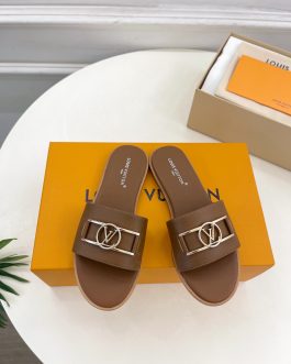Louis Vuitton Buty, sandaly klapki, skora