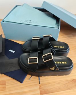 Prada Buty, sandaly klapki, skora
