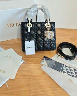 Torebka damska elegancka Dior lady, skora