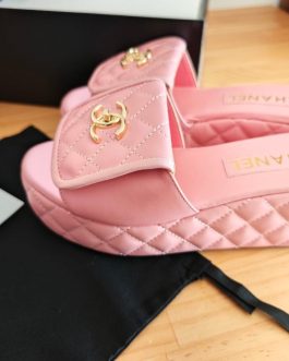 Chanel Buty, sandaly klapki, skora